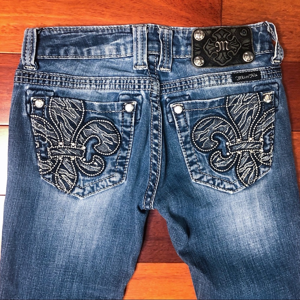 Miss Me Boot Cut Style JP5375B Blue Jeans Size 24